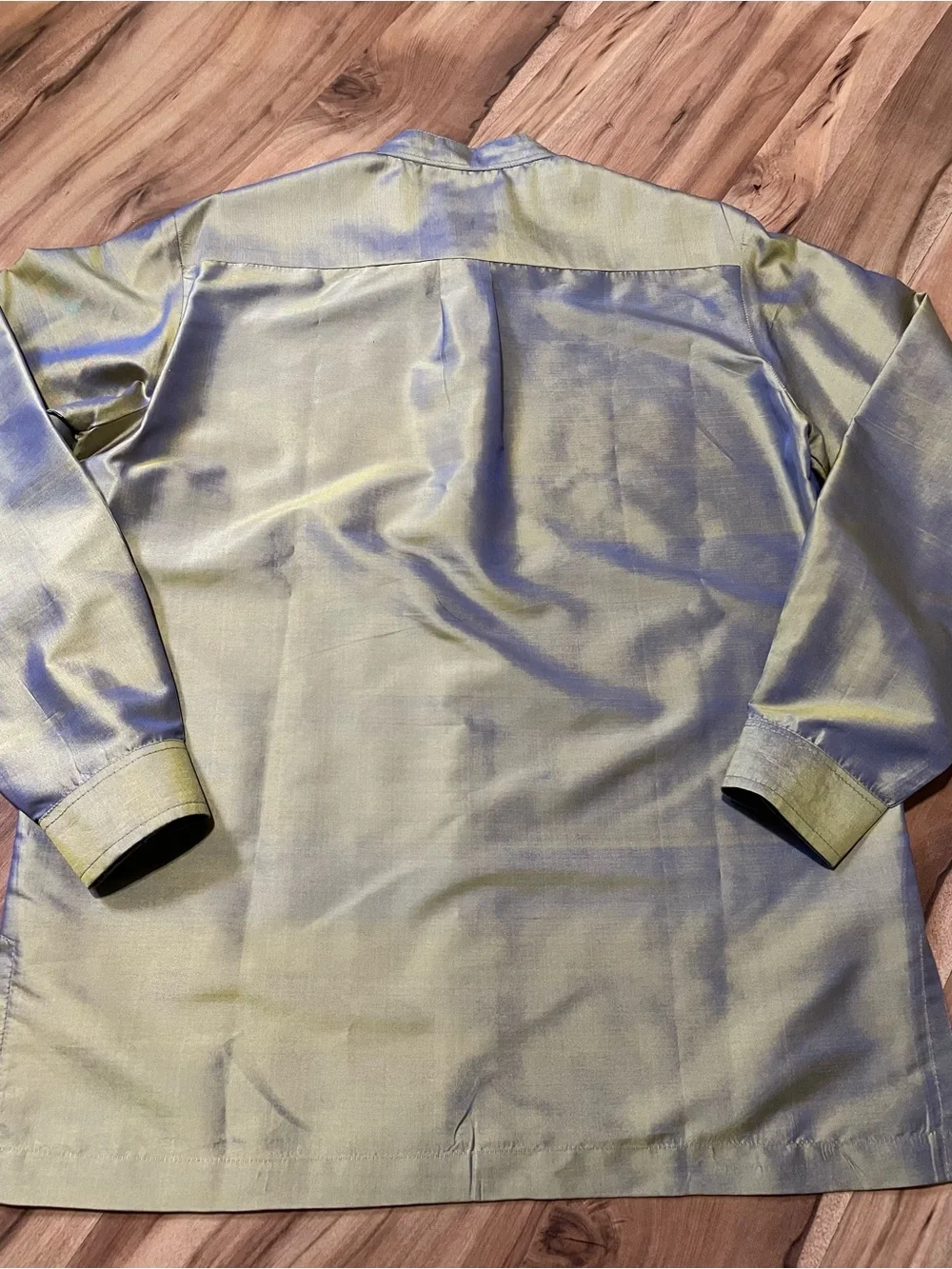 PRATHAMMAKANT Shot Silk Mandarin Collar Button Up - Luminous Sage Green - Picture 5 of 7